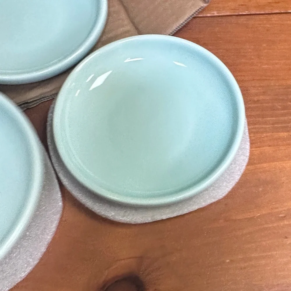 New in box - set of three ceramic serving bowls for cats - or people!